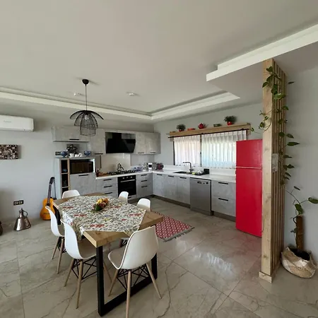 Suna Summer House מרמריס