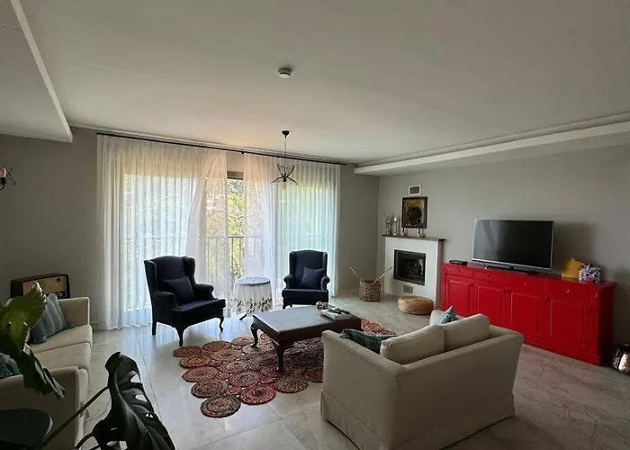 Suna Summer House